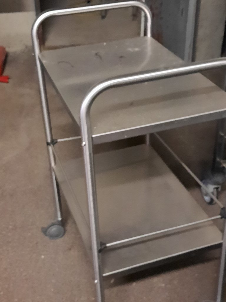 Vide garage_Chariot